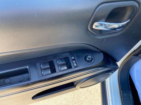 Used 2016 Jeep Patriot High Altitude image 26