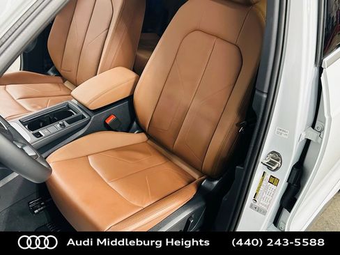 Certified 2024 Audi Q3 2.0T Premium Plus image 28