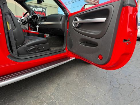 Used 2004 Chevrolet SSR w/ Preferred Equipment Group RWD image 13