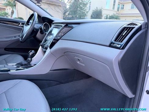 Used 2011 Hyundai Sonata Limited w/ Navigation Pkg 5 image 11
