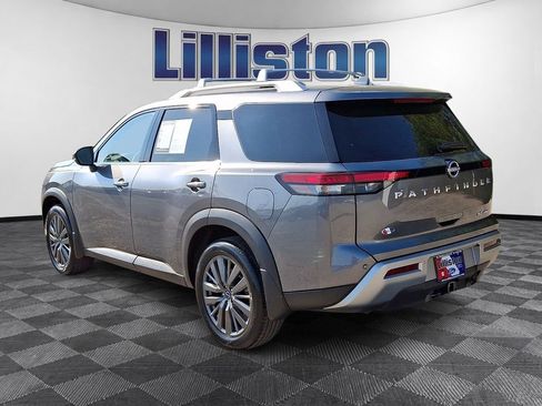 Used 2025 Nissan Pathfinder SL w/ SL Premium Package AWD/4WD image 6