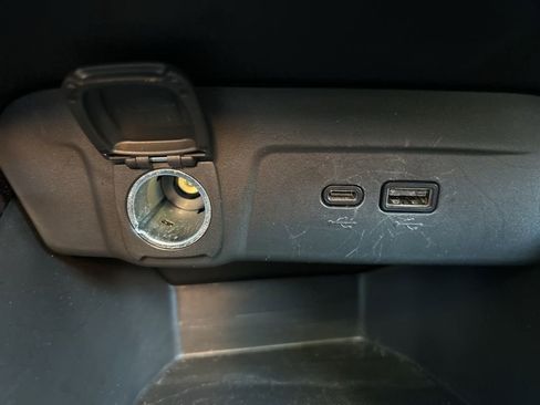 Used 2025 Chevrolet Trax LT image 24