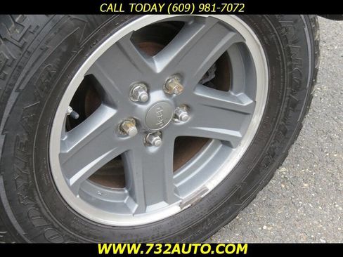 Used 2006 Jeep Liberty Renegade image 32