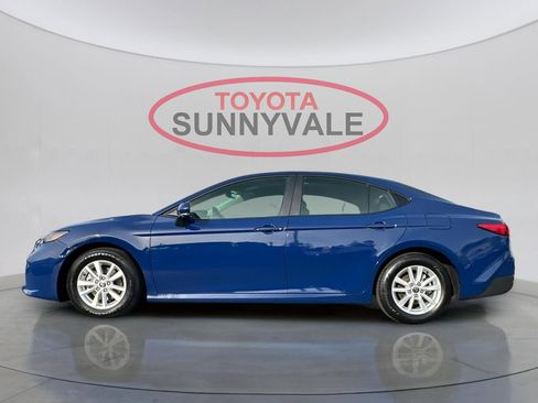 Used 2026 Toyota Camry LE w/ Convenience Package image 5