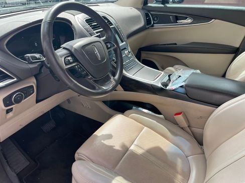 Used 2019 Lincoln Nautilus Reserve image 4