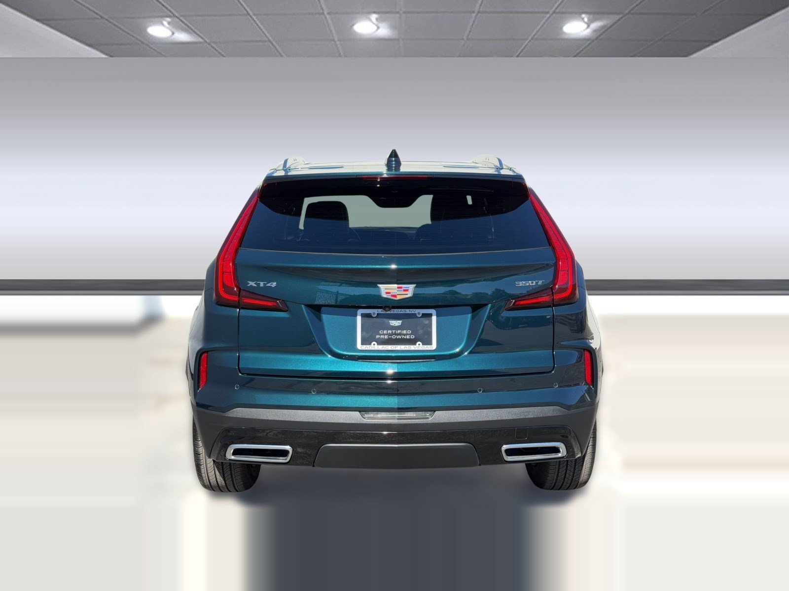 Used 2025 Cadillac XT4 Premium Luxury FWD image 9