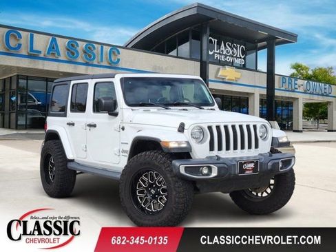 Used 2019 Jeep Wrangler Unlimited Sahara image 1