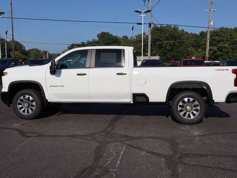 New 2026 Chevrolet Silverado 2500 Custom w/ Custom Value Package AWD/4WD image 19