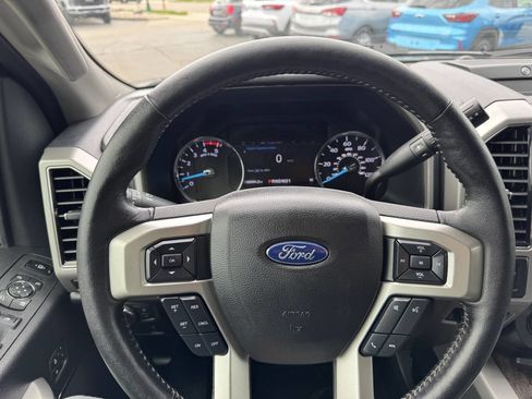 Used 2019 Ford F250 Lariat w/ Lariat Ultimate Package AWD/4WD image 16