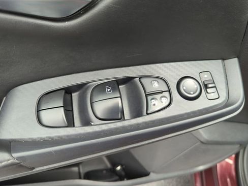 Certified 2024 Nissan Sentra SV FWD image 33