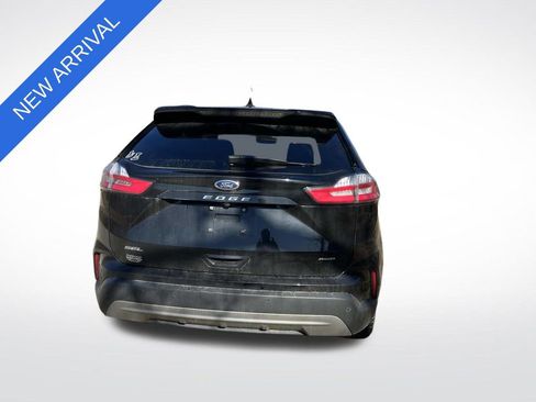 Used 2022 Ford Edge SEL w/ Convenience Package image 4