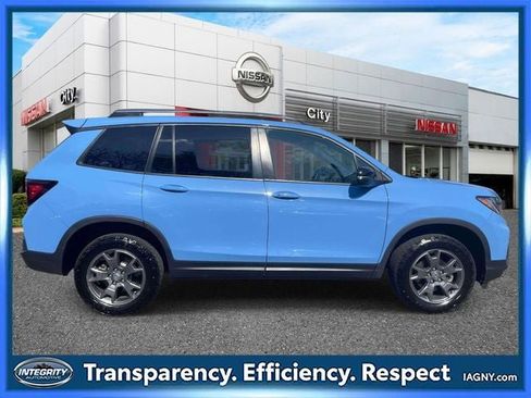 Used 2024 Honda Passport TrailSport image 5