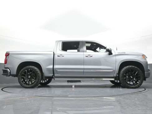 Used 2024 Chevrolet Silverado 1500 High Country w/ Technology Package RWD image 82