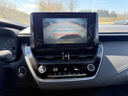 Used 2024 Toyota Corolla SE image 13