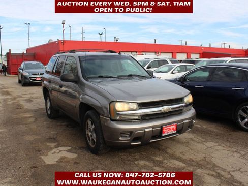 Used 2007 Chevrolet TrailBlazer LS w/ LS Preferred Equipment Group image 3