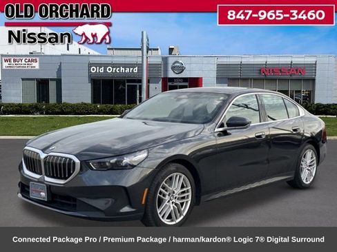 Used 2025 BMW 530i xDrive AWD/4WD image 1