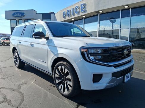 New 2025 Ford Expedition Max Platinum w/ Driver's Package image 24