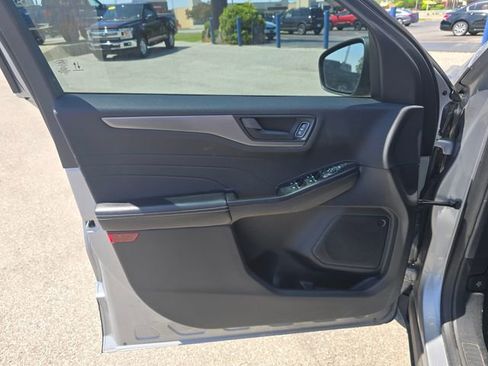 Used 2023 Ford Escape Active w/ Tech Pack #1 AWD/4WD image 11