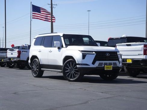 Used 2025 Lexus GX 550 w/ Cold Area Package image 2