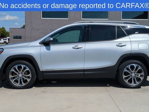 Used 2018 GMC Terrain SLT image 2