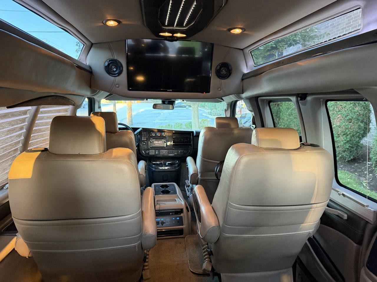 Used 2019 GMC Savana 2500 w/ Enhanced Convenience Package RWD image 41