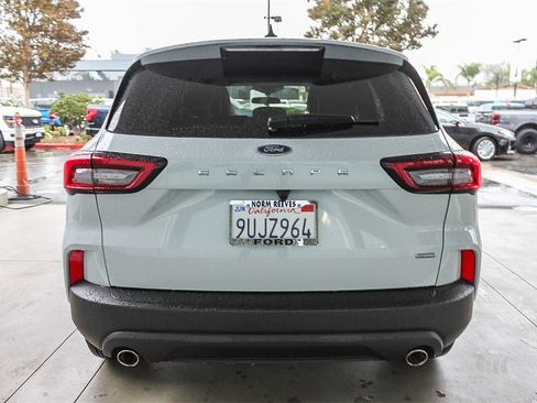 Used 2025 Ford Escape ST-Line w/ Equipment Group 301A image 8