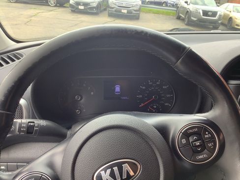 Used 2020 Kia Soul EX image 13