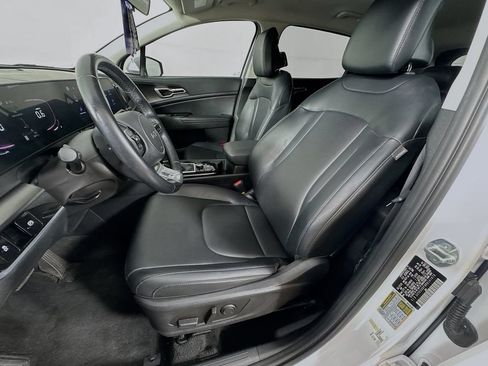 Used 2024 Kia Sportage EX FWD image 25