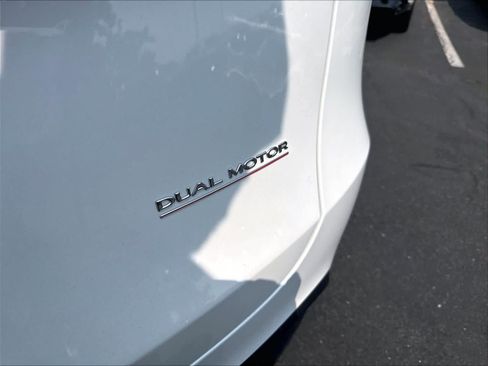 Used 2023 Tesla Model Y Performance AWD/4WD image 24