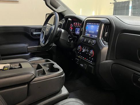Used 2020 Chevrolet Silverado 1500 LT w/ All-Star Edition image 17