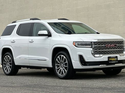 Certified 2023 GMC Acadia Denali image 2
