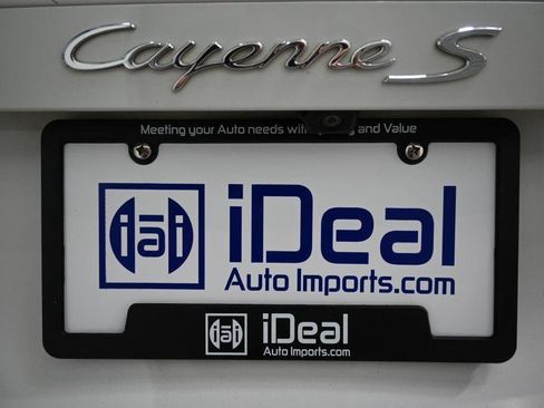 Used 2019 Porsche Cayenne S w/ Premium Package AWD/4WD image 36
