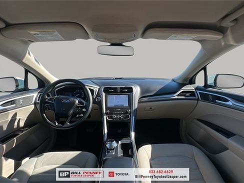 Used 2020 Ford Fusion SE image 10