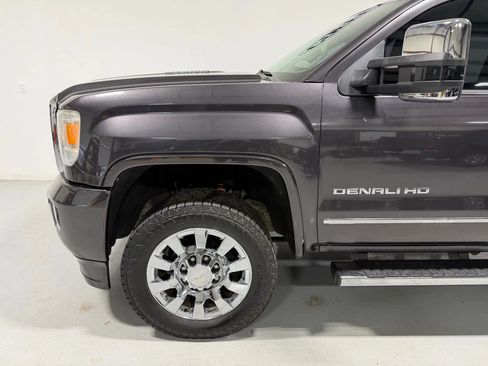 Used 2015 GMC Sierra 2500 Denali w/ Duramax Plus Package image 10