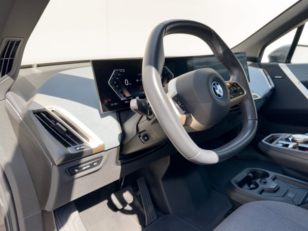 Used 2024 BMW iX xDrive50 w/ Premium Package AWD/4WD image 4