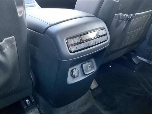Used 2024 Hyundai Palisade SEL w/ Premium Package FWD image 32