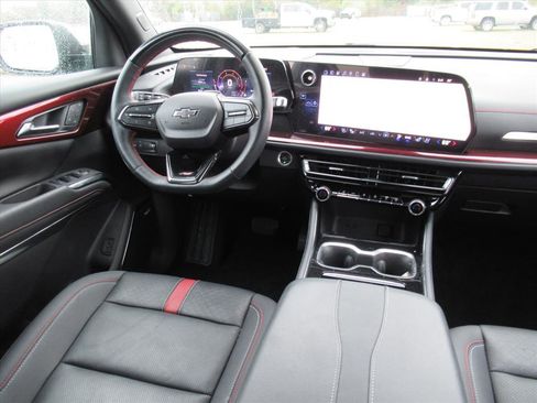 Used 2024 Chevrolet Traverse RS w/ LPO, Floor Liner Package image 12