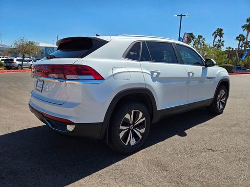 New 2026 Volkswagen Atlas Cross Sport SE FWD image 4