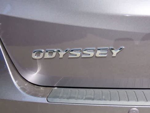 New 2026 Honda Odyssey Touring image 7