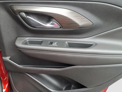 Used 2022 GMC Terrain SLE w/ Driver Convenience Package image 11