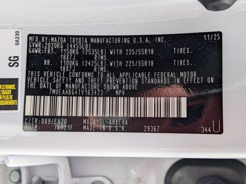 Used 2026 Toyota Corolla Cross XLE AWD/4WD image 35
