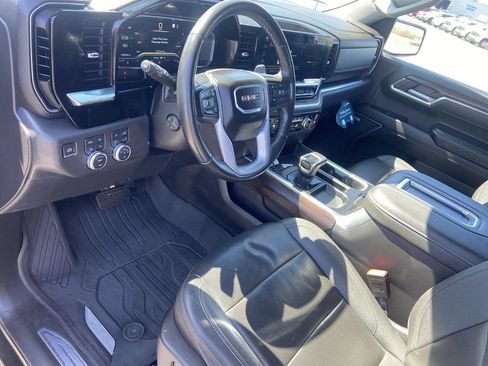 Certified 2022 GMC Sierra 1500 SLT w/ SLT Premium Package AWD/4WD image 10