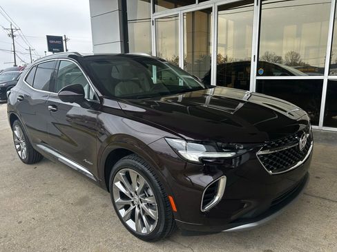 Used 2022 Buick Envision Avenir w/ Technology Package II image 4