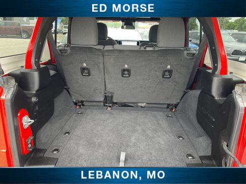 Used 2025 Jeep Wrangler Unlimited Rubicon AWD/4WD image 24