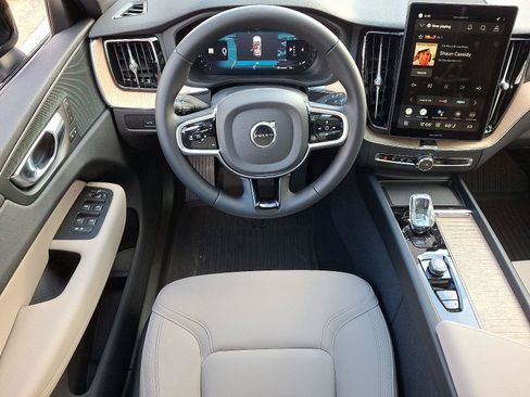 Used 2026 Volvo XC60 B5 Plus w/ Protection Package Premier AWD/4WD image 7