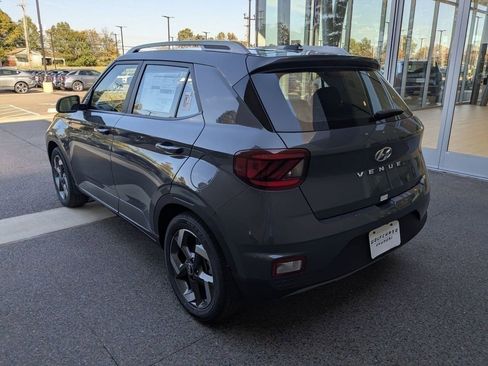 New 2026 Hyundai Venue SEL FWD image 2