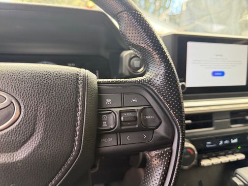 Used 2025 Toyota Tacoma SR5 RWD image 15