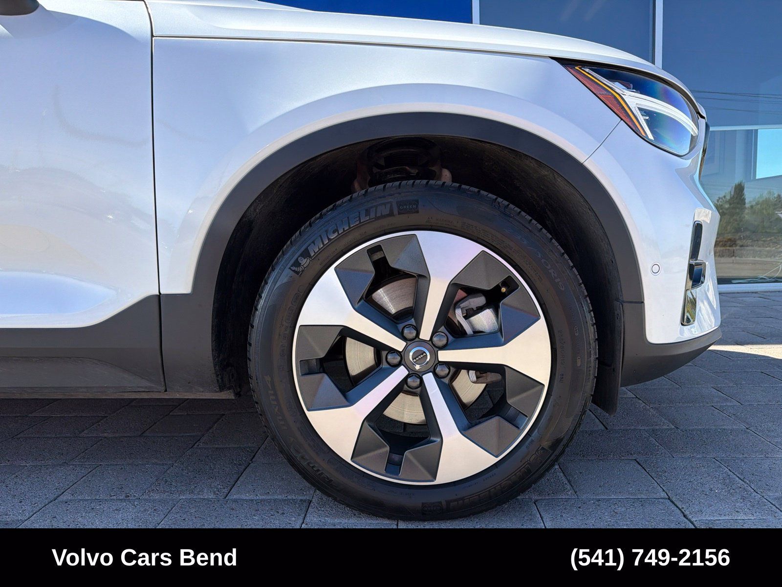 Used 2026 Volvo XC40 B5 Plus AWD/4WD image 7