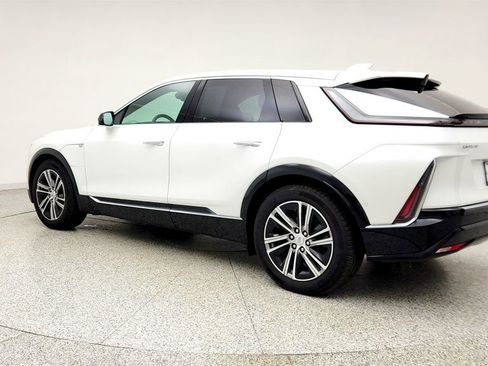 Used 2024 Cadillac Lyriq Luxury image 7