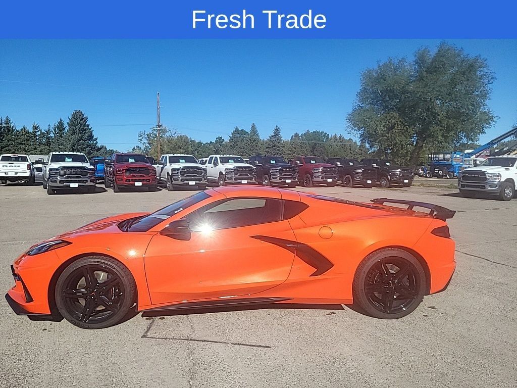Used 2026 Chevrolet Corvette Stingray Preferred Cpe w/ Z51 Performance Package RWD image 3